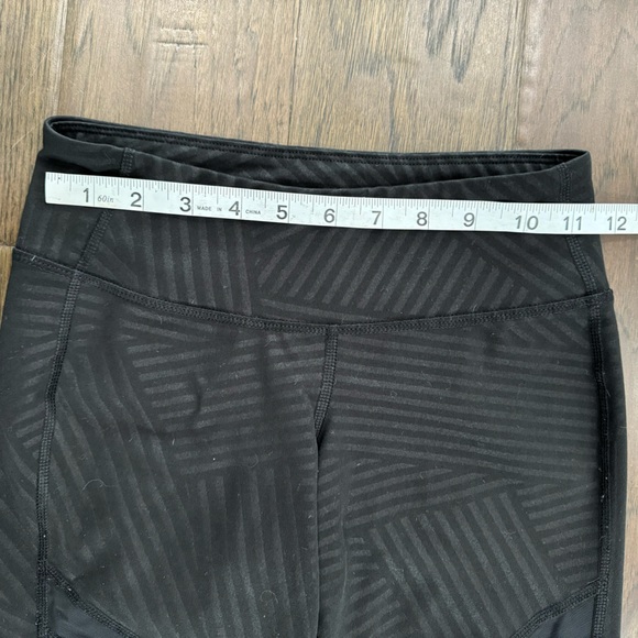 Old Navy Active Leggings - Picture 6 of 8